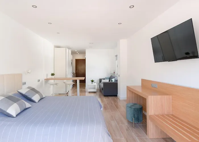 Apartman Palmeras Playa Studio: Pools, Beach, Sun & Shore Puerto de la Cruz