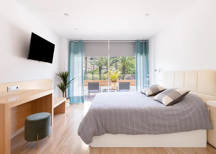 Palmeras Playa Studio: Pools, Beach, Sun & Shore Appartement *