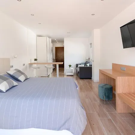 Apartment Palmeras Playa Studio: Pools, Beach, Sun & Shore Puerto de la Cruz (Tenerife)